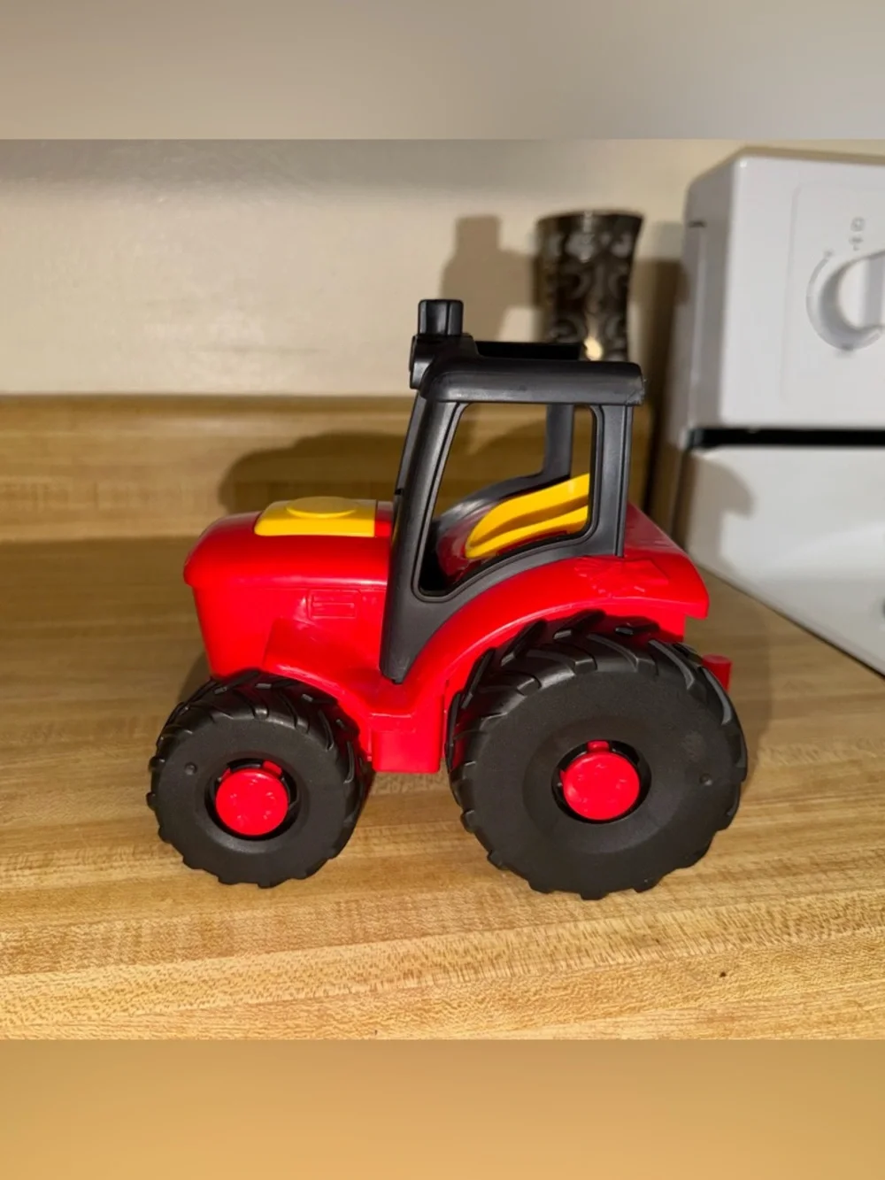 2019 Fisher-Price Red and Black Smiling Tractor‎ Toy with Seat makes noise